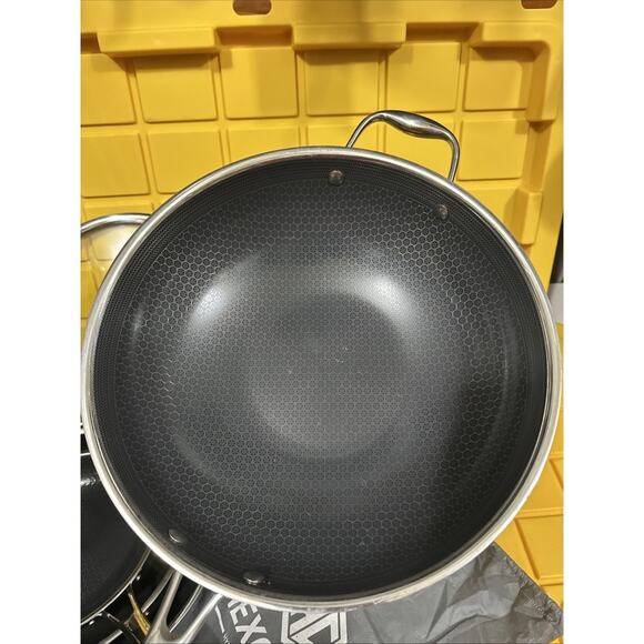 HEXCLAD 7 Piece Nonstick Stainless Steel Frying Pan Set 8 10 12- Lids Wok M $600 - Picture 3 of 10